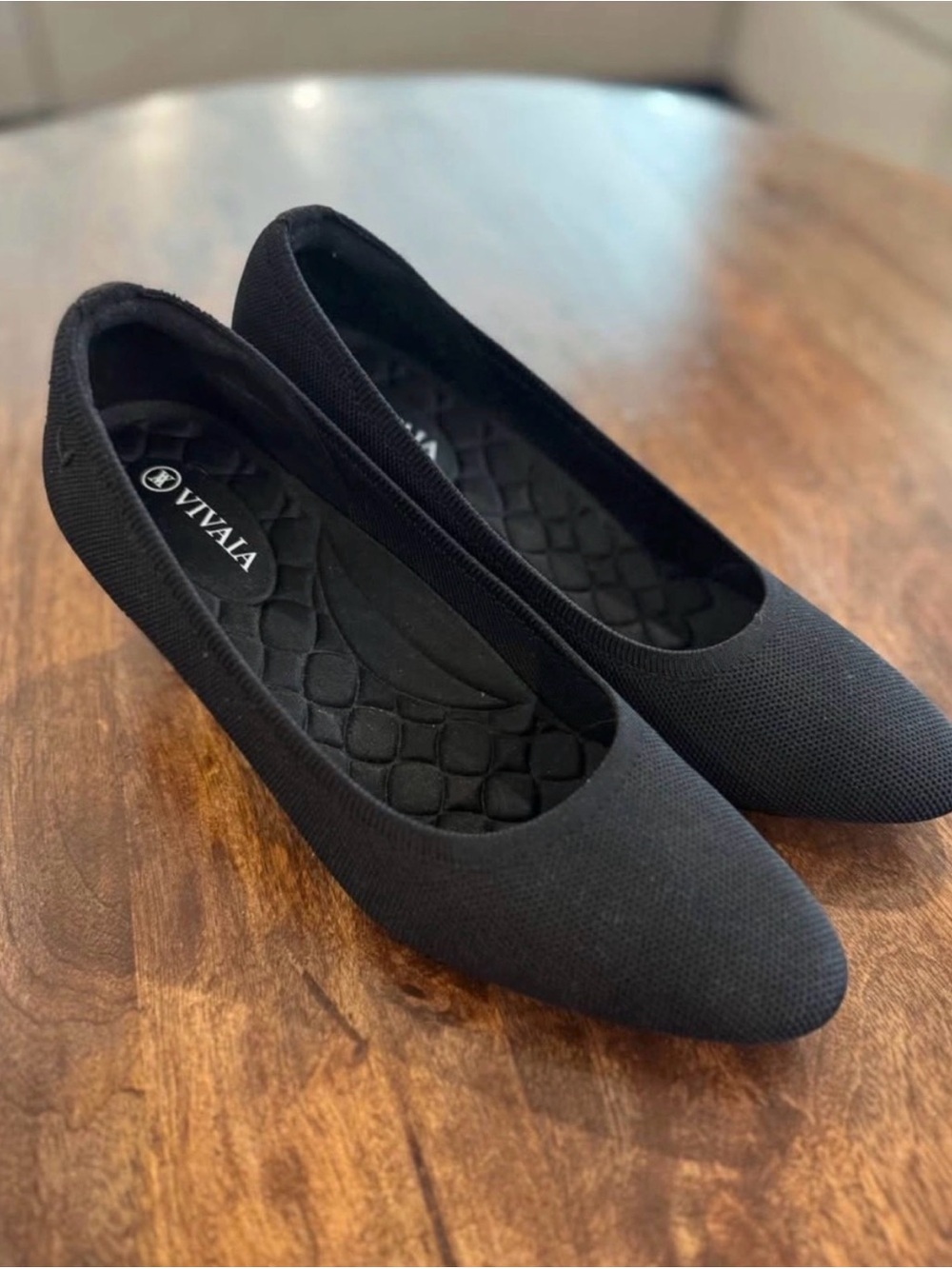 VIVAIA Women's Black Knit Pointed Heels